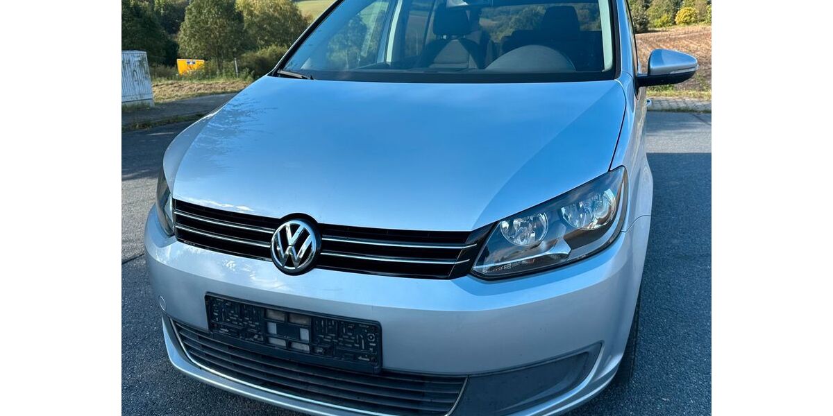 VW Touran 124.700 km 9.400 &euro; Bensheim 64625