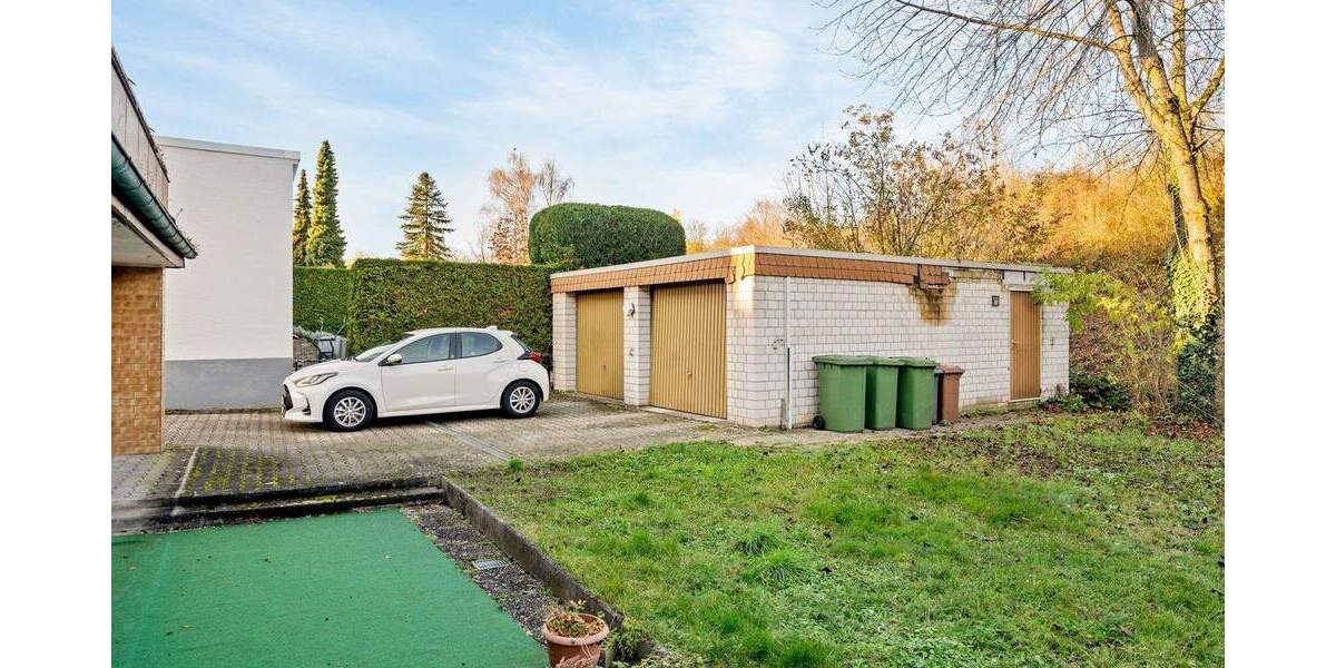 Repräsentatives, freistehendes Mehrfamilienhaus in erstklassiger Wohnlage von Schwetzingen-Oststadt 1 zimmer