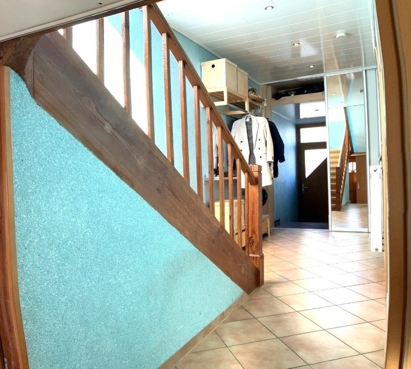 Stilvolle DHH klimatisiert mit Garten, Terrasse & Keller – 4 Etagen in bester Lage