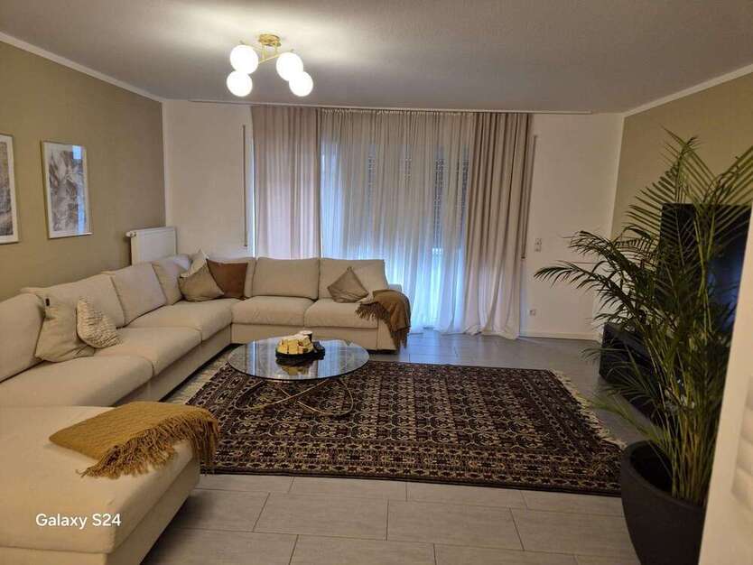 Haus zum Mieten in Neustadt an der Weinstraße 1.600 € 148 m²