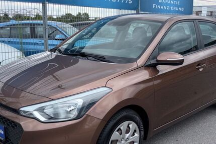 Hyundai i20 118.000 km 10.990 &euro; Hockenheim 68766