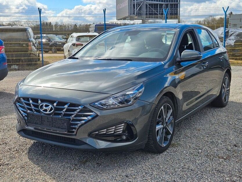i30