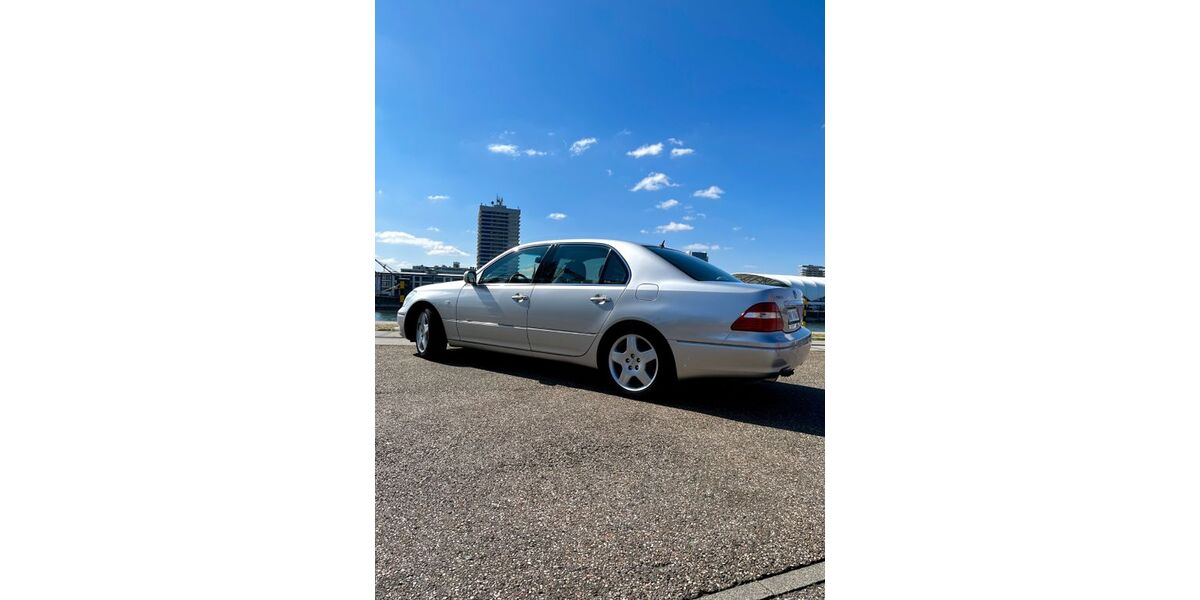 Lexus LS 430 302.000 km 14.950 &euro; Mannheim 68199