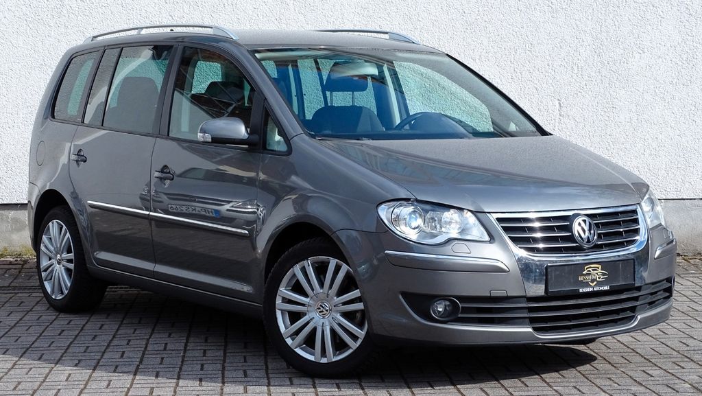 VW Touran 105.690 km 8.990 &euro; Bensheim 64625