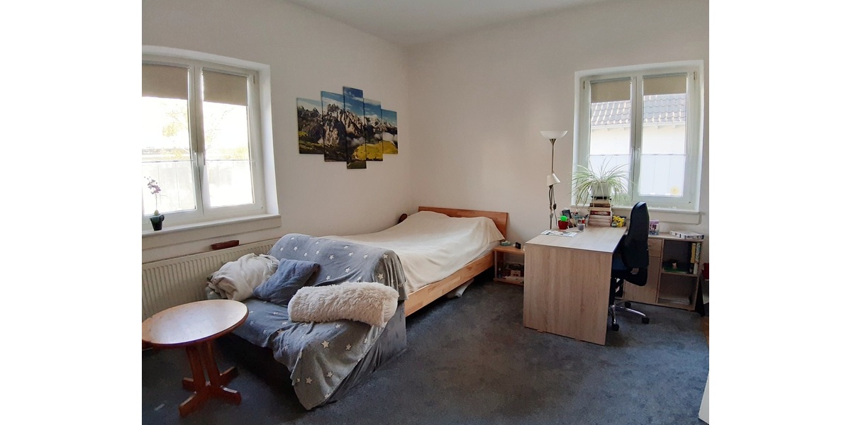 Exklusive Eigentumswohnung mit Gartenanteil und Loggien 5 zimmer