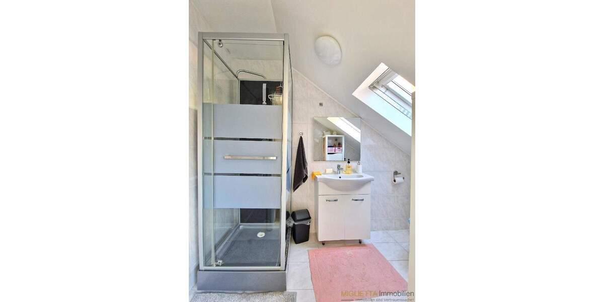 Solides Reihenhaus mit Garten und Garage - Reihenmittelhaus Ludwigshafen am Rhein Mundenheim | Angebot:25214578