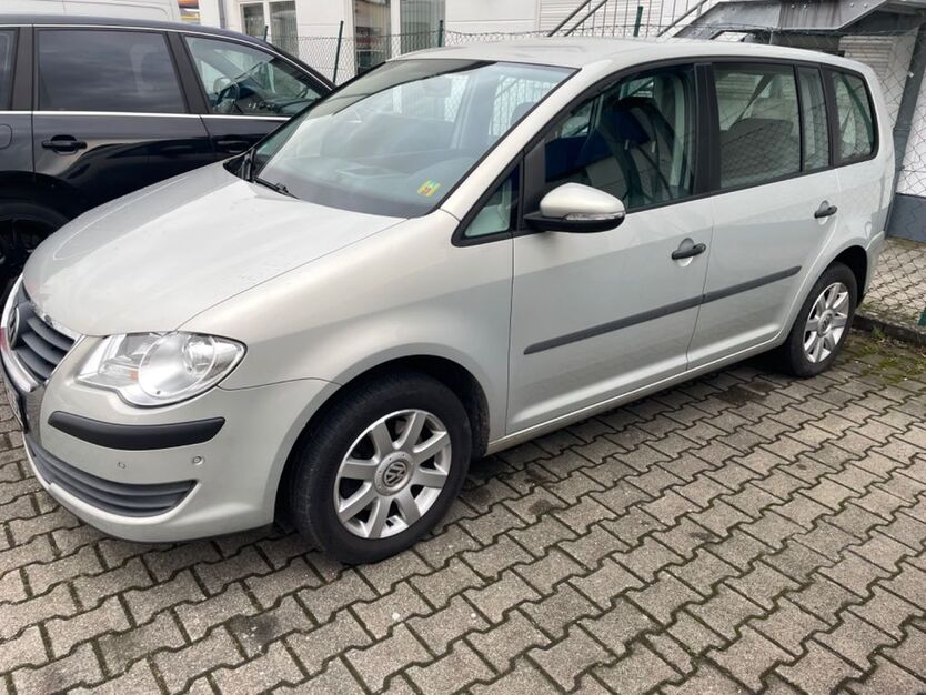 VW Touran 175.300 km 4.240 € Eppelheim 69214