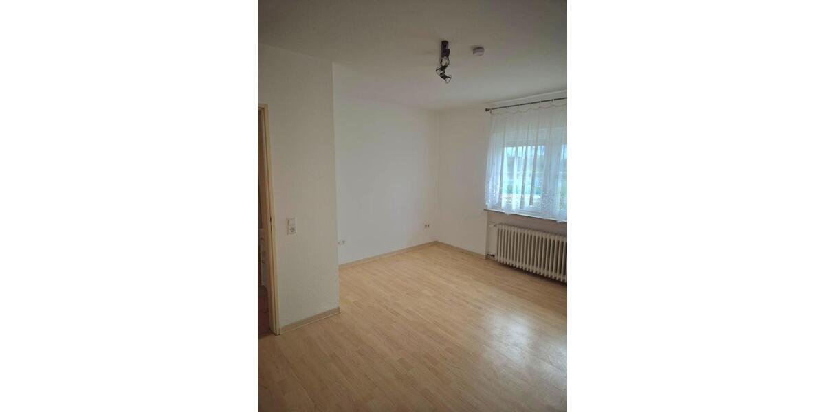 Etagenwohnung Waghäusel - 3 Zimmer, 83 m&sup2;, 1.000&euro; | Angebot:26234286