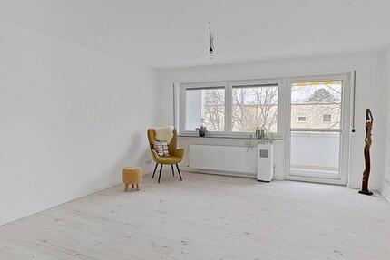 **Frisch modernisiert: Schicke und intelligent geschnittene 3-Zimmer-Wohnung mit BALKON** 3 zimmer