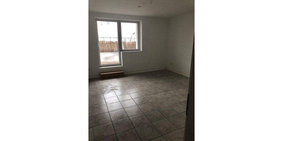 Etagenwohnung Ludwigshafen Mitte - 6 Zimmer, 130 m&sup2;, 1.075&euro; | Angebot:24825864