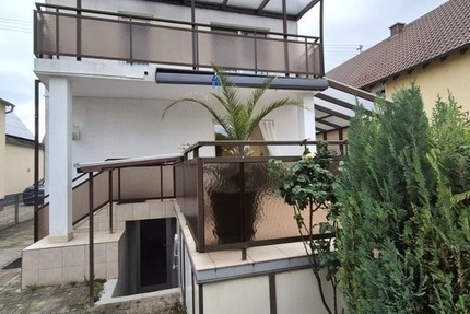 Chic & modern: Doppelhaushälfte mit Garten und vermietbarem 2-ZKB-Apartment in Lu-Oggersheim - Haus Ludwigshafen Oggersheim-Notwende | Angebot:26404153