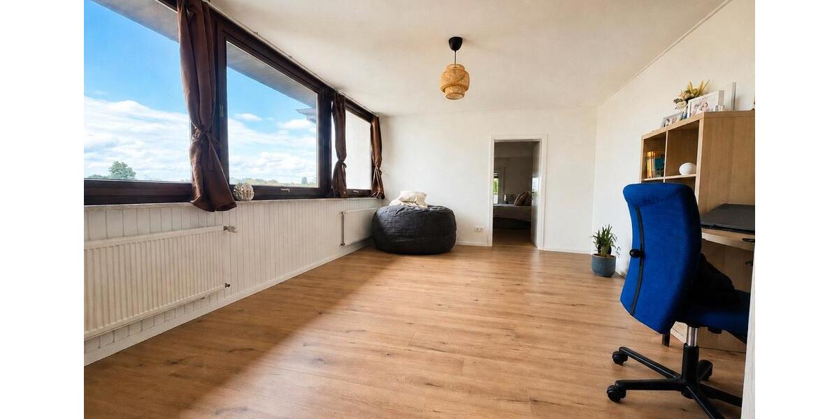 Etagenwohnung Oberhausen-Rheinhausen Rheinhausen - 3.5 Zimmer, 131 m&sup2;, 1.050&euro; | Angebot:26686279