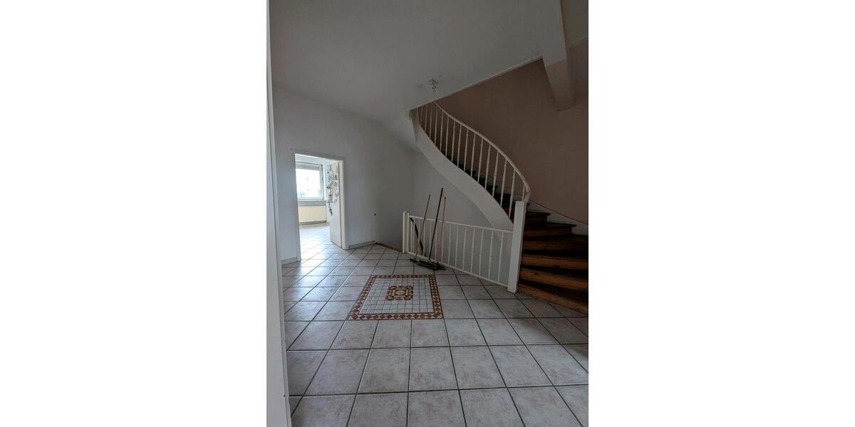 charmantes Haus in Neuostheim 9 zimmer