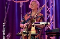 Missy Canis - eine multiinstrumentale One Woman Music Show