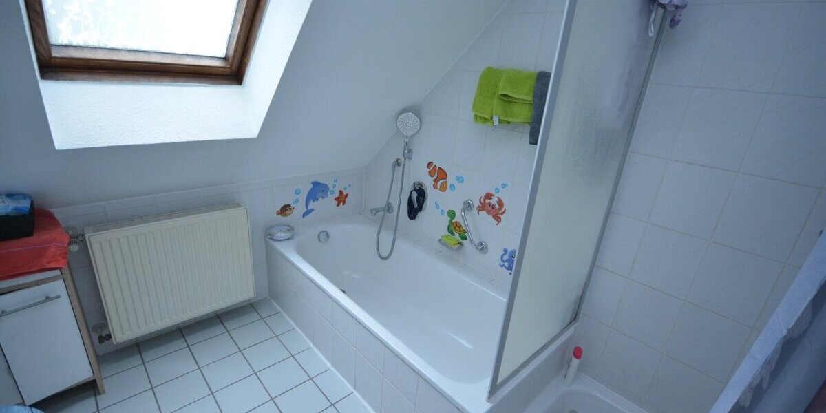 Haßloch Eigentumswohnung incl. TG Stellplatz , Keller usw. 3 zimmer