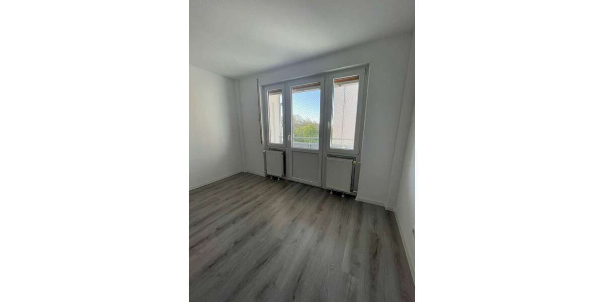 Etagenwohnung Ludwigshafen Parkinsel - 2 Zimmer, 68 m&sup2;, 700&euro; | Angebot:26124936