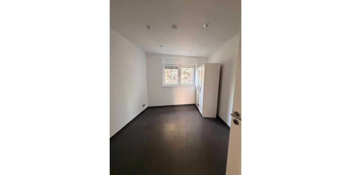 Etagenwohnung Ludwigshafen am Rhein Edigheim - 9 Zimmer, 300 m&sup2;, 650&euro; | Angebot:26233208
