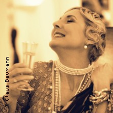 Fräulein Susis Singvergnügen! - Musik und Glamour der roaring Twenties 03.10.2026 SCHATZKISTL – Theater . Kabarett . Club - Im Leonardo Royal Mannheim
