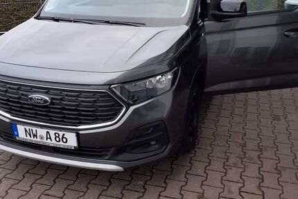 Ford Grand Tourneo