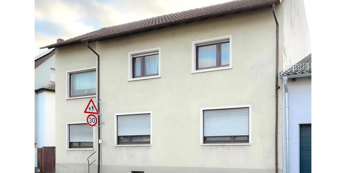 Doppelhaushälfte Oberhausen-Rheinhausen Rheinhausen - 7 Zimmer, 209 m&sup2;, 359.000&euro; | Angebot:26252618