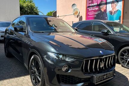 Maserati Levante 68.000 km 29.900 &euro; Worms 67547