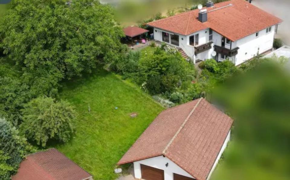 Mehrfamilienhaus, Wohnhaus Fürth - 9 Zimmer, 300 m&sup2;, 660.000&euro; | Angebot:23845877