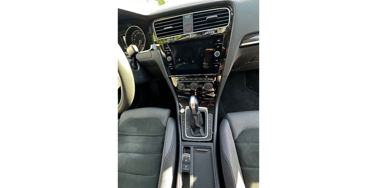 VW Golf 76.200 km 24.100 &euro; Mannheim 68159