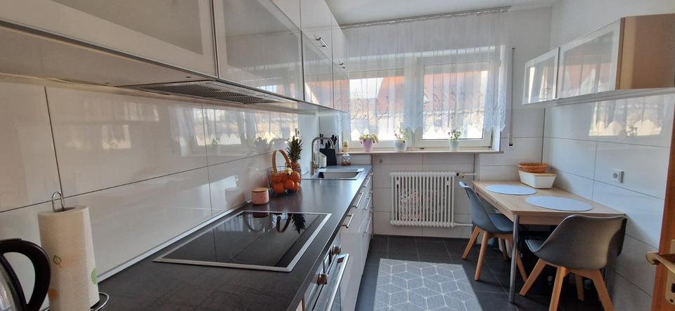 Haus zu Verkaufen(nur Erdgeschoss, mit grossem Parkplatz 4 zimmer