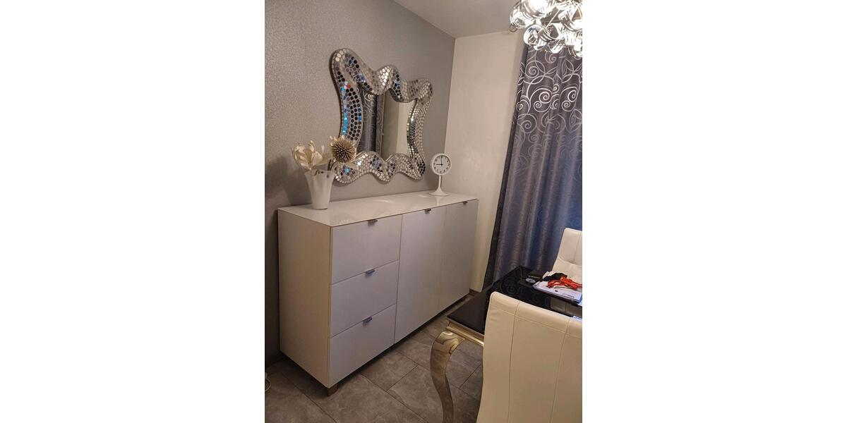 2 Zi.- Wohnung, mit neuer Küche ,vollmöbliert. Einziehen, fertig! 2 zimmer