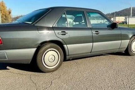 Mercedes-Benz E 200 338.200 km 2.450 &euro; Zwingenberg (bei Bensheim) 64673