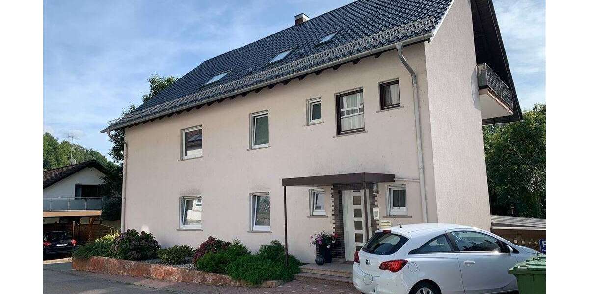 Etagenwohnung Weinheim - 3 Zimmer, 110 m&sup2;, 950&euro; | Angebot:26758356