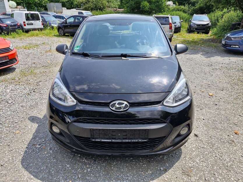 i10