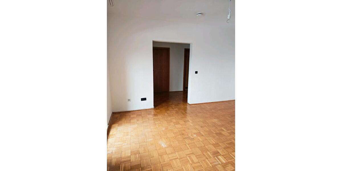 Etagenwohnung Ludwigshafen am Rhein - 2 Zimmer, 56 m&sup2;, 125.000&euro; | Angebot:26144014