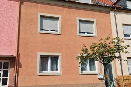 Haus Ludwigshafen am Rhein Mundenheim - 6 Zimmer, 153 m&sup2;, 439.000&euro; | Angebot:26823753
