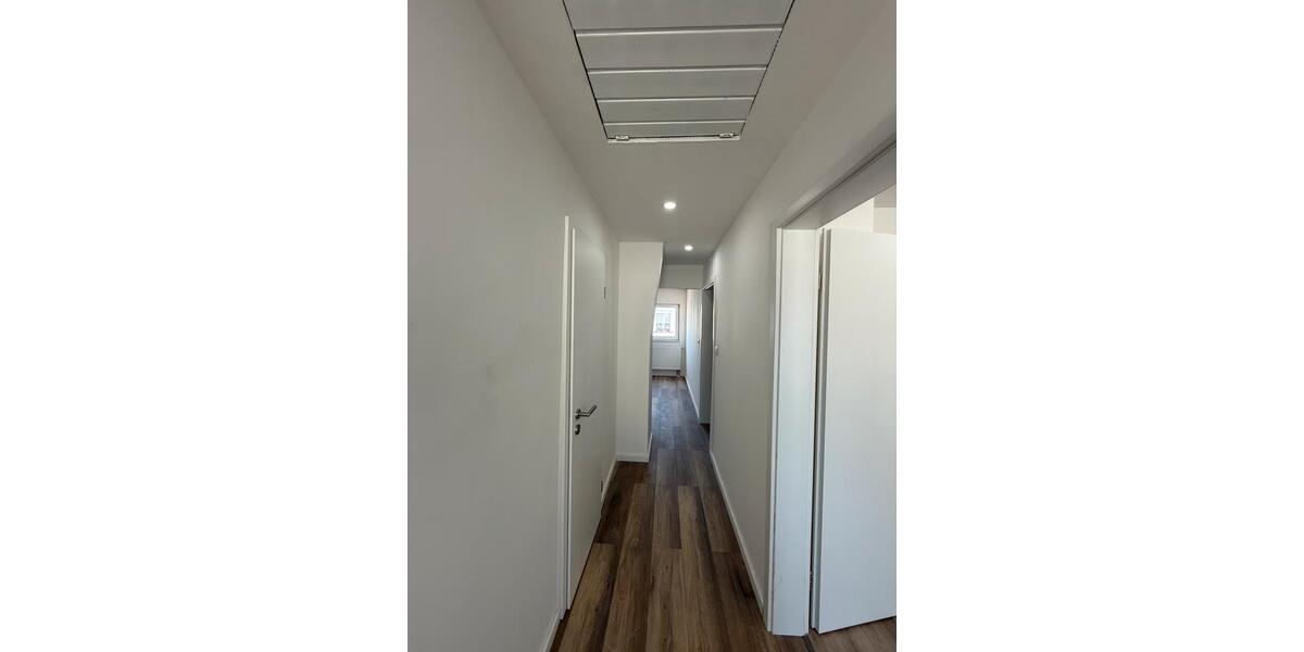 Dachgeschoßwohnung Lampertheim - 2 Zimmer, 31 m&sup2;, 700&euro; | Angebot:24860499