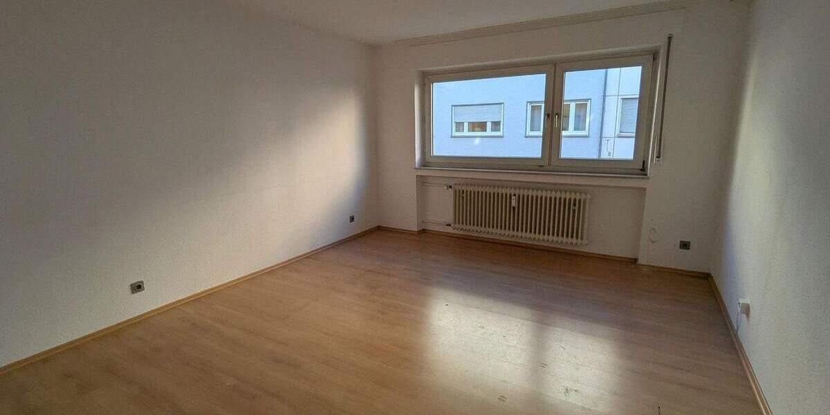 Helle 2-Zimmer Wohnung mit Balkon im 1. OG - Perfekt für Pendler und Studierende 2 zimmer