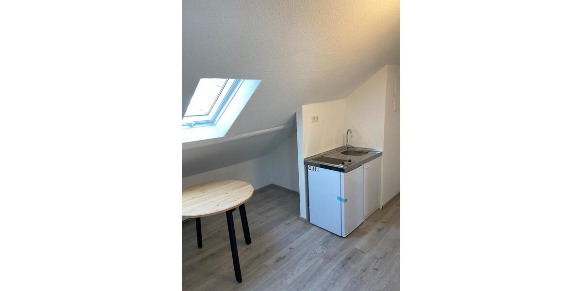 Dachgeschoßwohnung Mannheim Niederfeld - 1 Zimmer, 14 m&sup2;, 280&euro; | Angebot:25498322