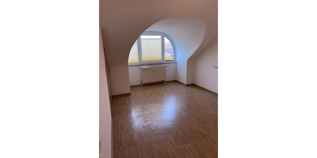 2 Zi Bad EBK Wohnung Carl-Benz-Seniorenzentrum Erst ab 60J mögli 2 zimmer