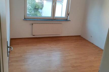 MaisonetteWohnung 3 Zimmer Küche Bad netter Balkon in LU Maudach