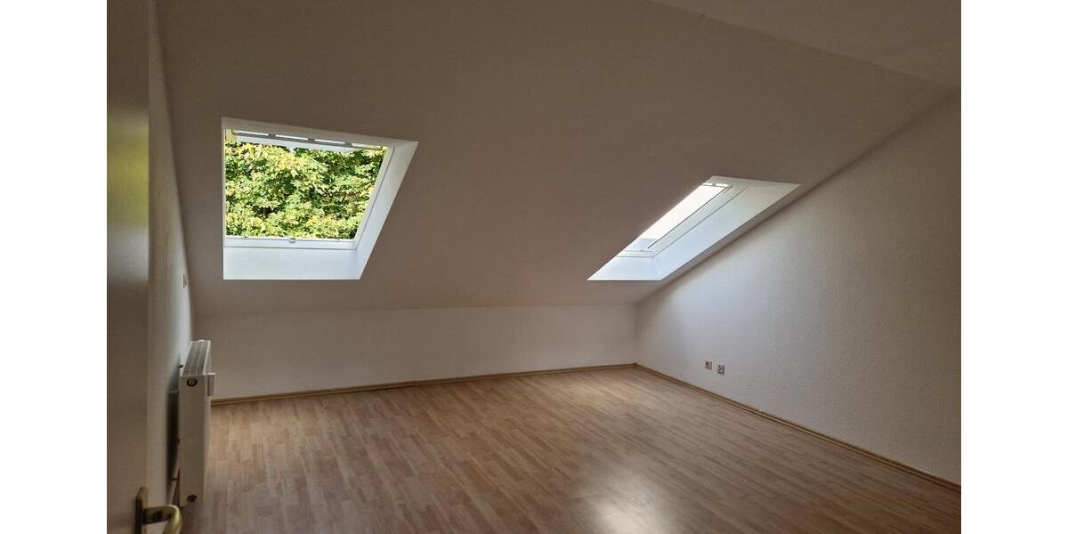 Helle renov. 3-Zimmer Dachgeschosswohnung mit Balkon in Leimen 3 zimmer