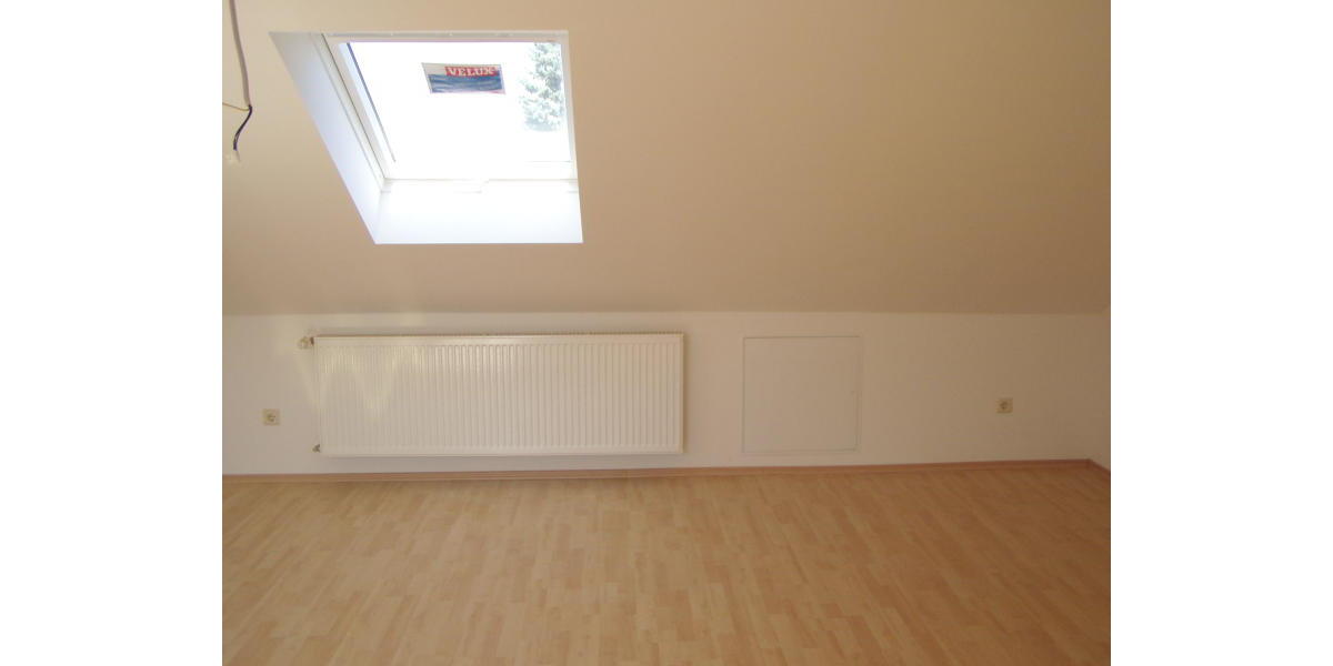 ObjNr:16134 - Traumwohnung in einem Dreifamilienhaus mit einem Tageslichtbad und Stellplatz 2.5 zimmer