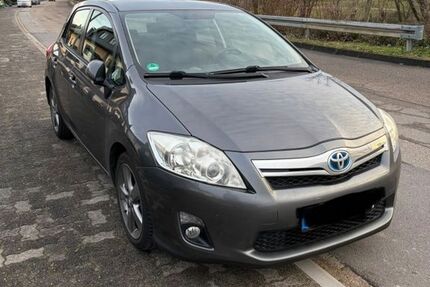 Toyota Auris Touring Sports 158.000 km 8.300 &euro; Brühl 68782