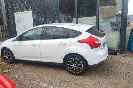 Ford Focus 130.000 km 3.490 &euro; Mannheim 68169