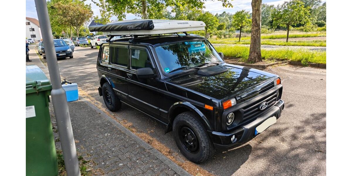 Lada Niva 65.565 km 18.500 &euro; Brühl 68782