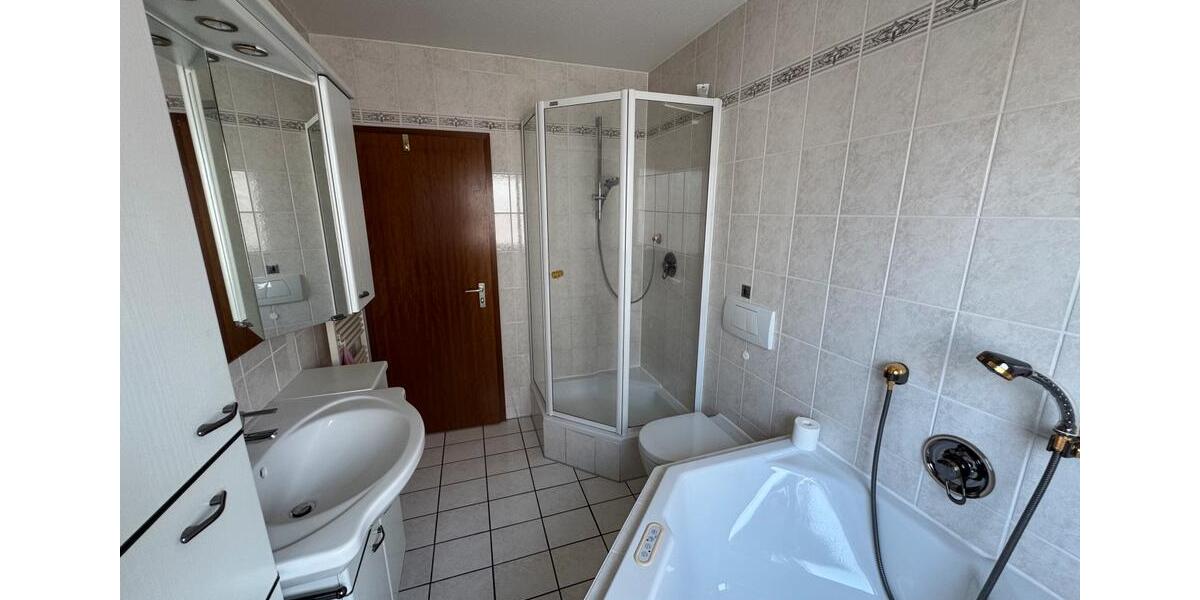 Dachgeschoßwohnung Hirschberg an der Bergstraße - 3.5 Zimmer, 80 m&sup2;, 350.000&euro; | Angebot:24441520