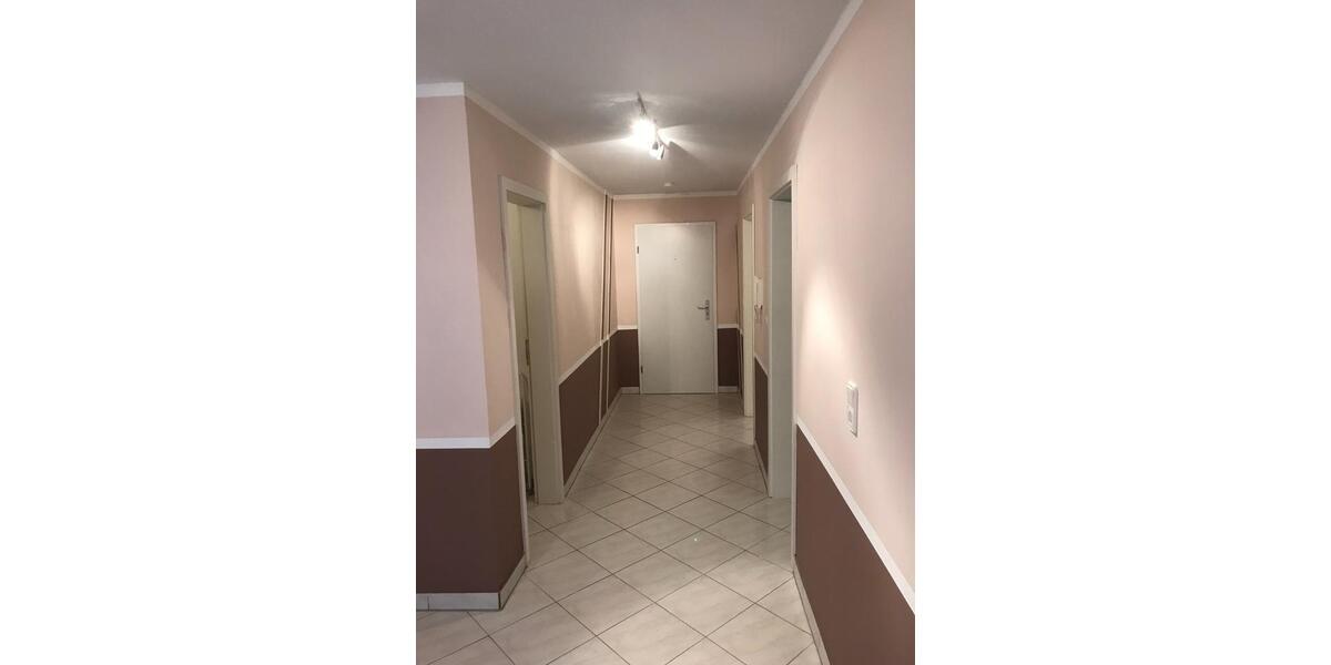 Helle Souterrainwohnung in Viernheim zu vermieten ab 1. April 2 zimmer