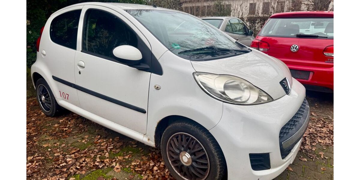 Peugeot 107 157.000 km 1.990 &euro; Worms 67551