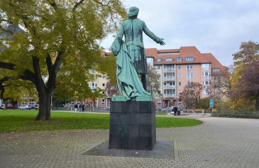 Provisionsfrei* Bezugsfrei: DG mit Terrasse & TG-Stellplatz am Schillerplatz - Dachgeschoßwohnung Mannheim | Angebot:24569761