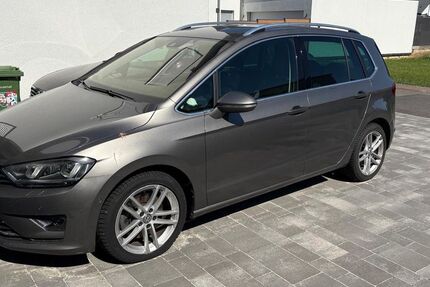 VW Golf Sportsvan 131.800 km 12.700 &euro; Mettenheim 67582