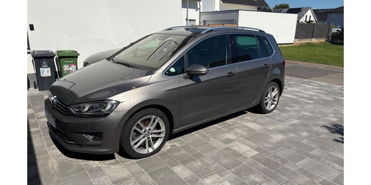 VW Golf Sportsvan 131.800 km 12.700 &euro; Mettenheim 67582